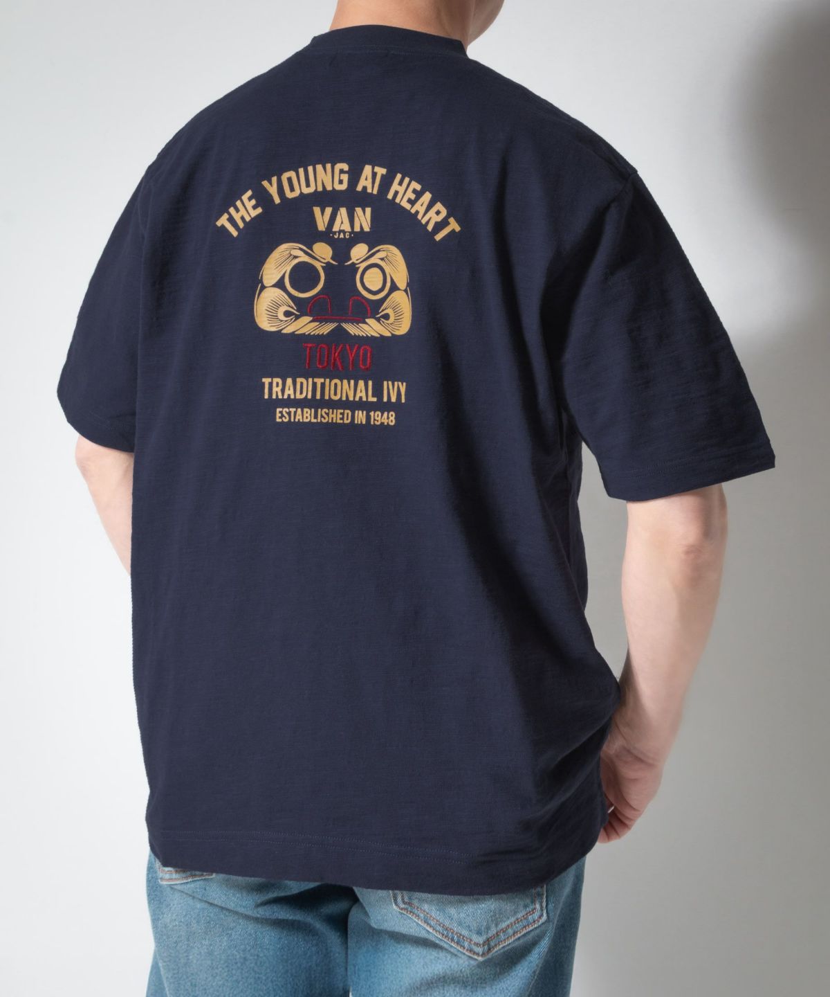 プリント刺繍Tシャツ＜だるま＞＜スラブ天竺＞ ｜ VAN STORE