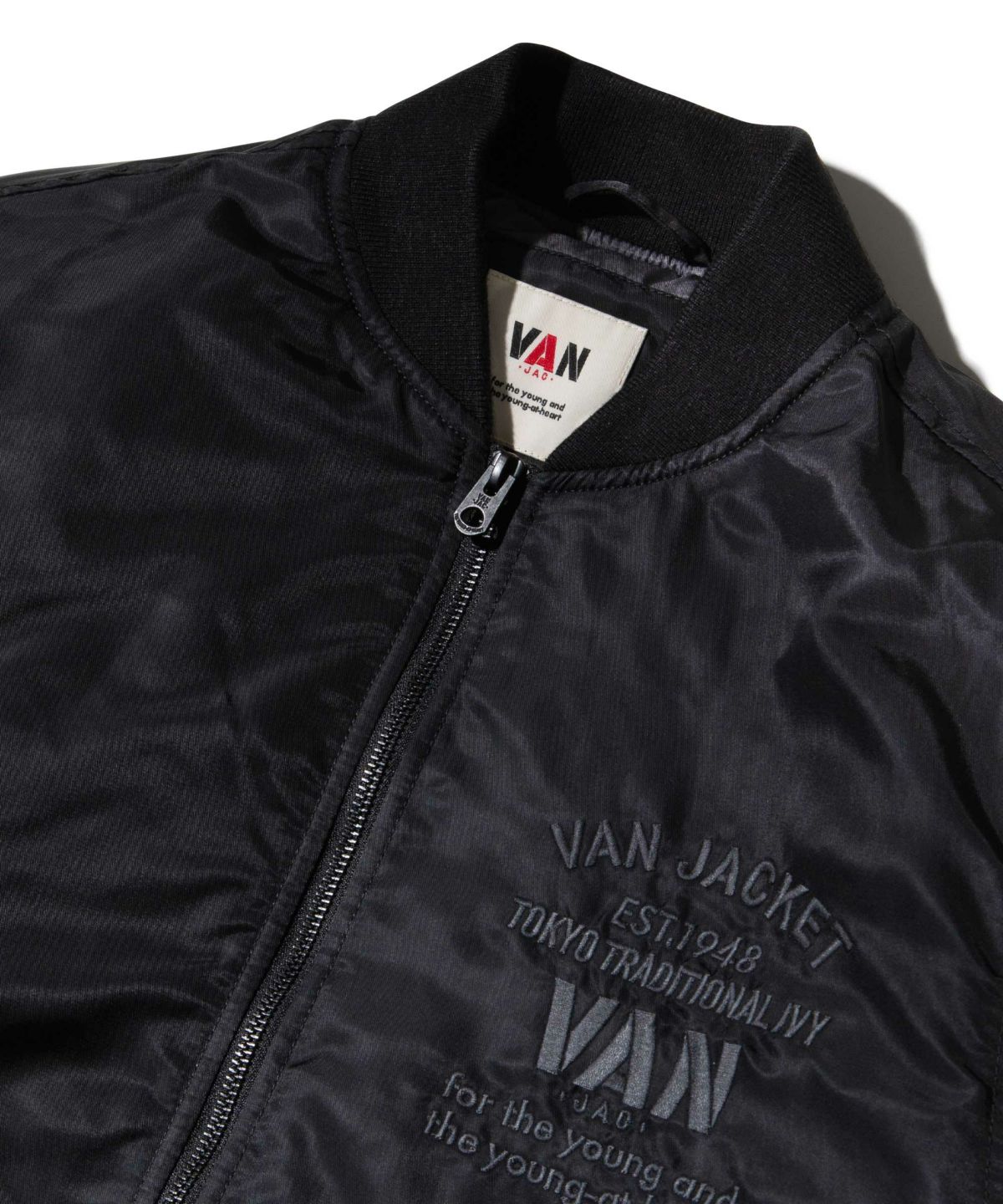 MA-1＜グラフィック刺繍＞ ｜ VAN STORE