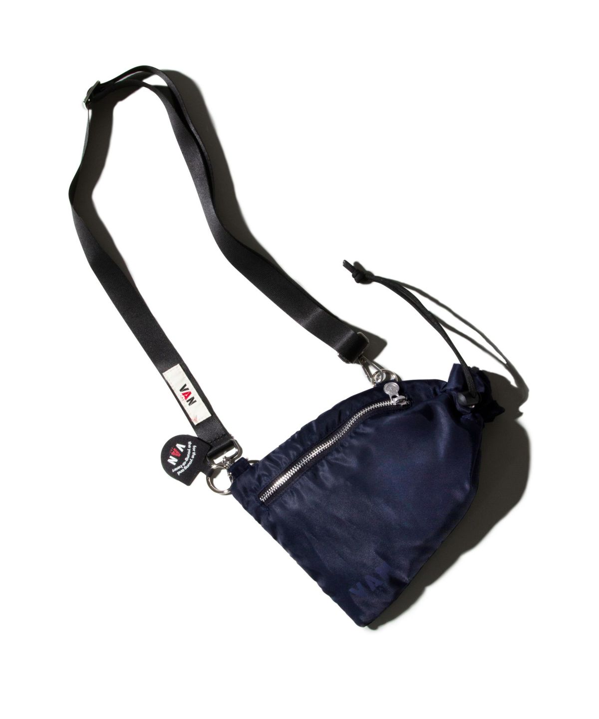 巾着ショルダー＜モバイルストラップ付＞＜一部店舗限定＞ ｜ VAN STORE